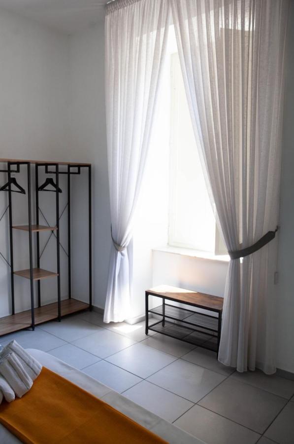 Track 60 - Private Rooms Garibaldi Νάπολη Εξωτερικό φωτογραφία
